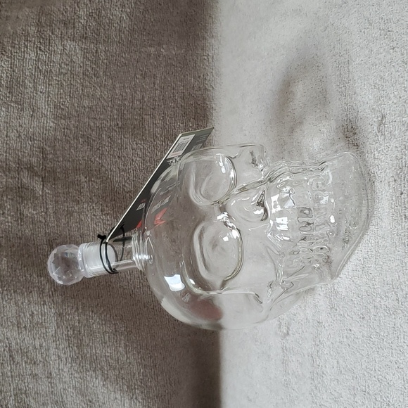 Foster and Rye Skull Decanter 750 ml - Picture 8 of 9